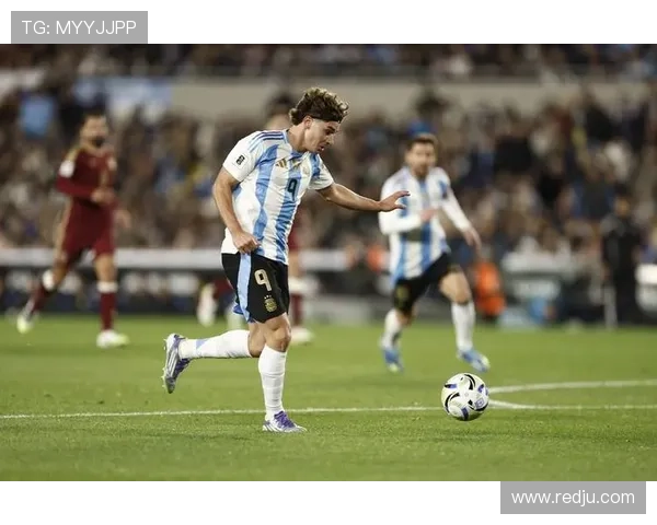 埃斯波西托妙传助攻劳塔罗建功国米扩大优势领先两球气势如虹